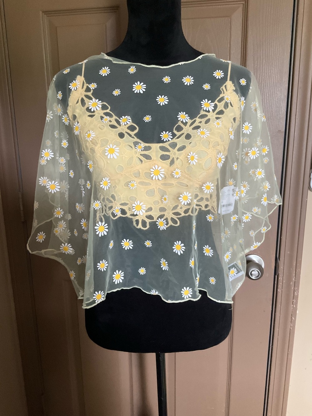 SHEIN curve 3X yellow sheer top with daisies